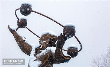 روز برفی در منطقه 6