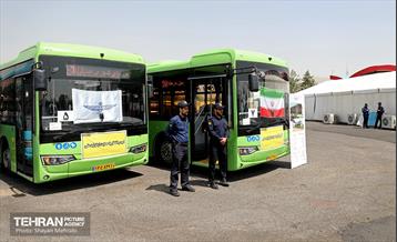 رونمایی از ۱۰۰ دستگاه اتوبوس ناوگان حمل و نقل عمومی شهر تهران 38