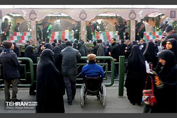 تشییع پیکر ۲۰۰ شهید گمنام دفاع مقدس در تهران 7
