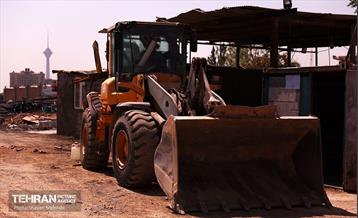 اینجا کارگاهه؛ پارکینگ طبقاتی نیایش-2 15