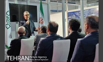 بازدید مشاور و مدیر کل دفتر شهردار تهران از هفتمین نمایشگاه ایران ساخت 20