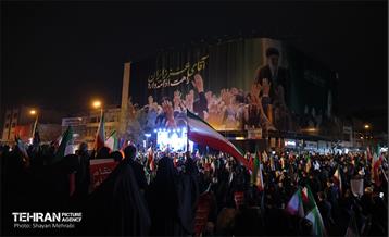 اجتماع مردم در هفتمین روز شهادت رهبر انقلاب اسلامی 17