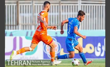دیدار تیم‌های سایپا و استقلال تهران در لیگ برتر فوتبال ایران 2