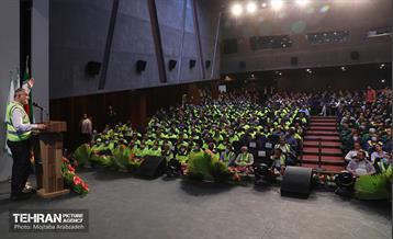 مراسم تجلیل از کارگران نمونه شهرداری تهران 18