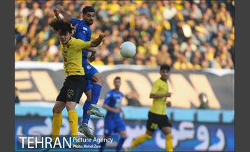 دیدار تیم های استقلال تهران و سپاهان 2