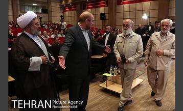 آیین افتاح نمایشگاه عطر سیب 13