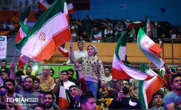 مراسم تجلیل از کشتی‌گیران قهرمان جهان (جشنی برای ایران) 61