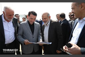 بازدید وزیر کشور از پروژه‌های منطقه 18 30