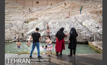 آبتنی تابستانی در چشمه علی 10