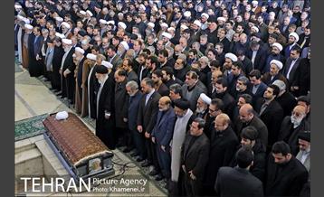 اقامه نماز بر پیکر حجت‌الاسلام والمسلمین هاشمی رفسنجانی 5