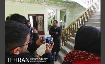 بازدید اعضای شورای شهر و مدیران شهری از عمارت اقدسیه  9