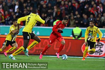 دیدار تیم های فوتبال پرسپولیس و سپاهان