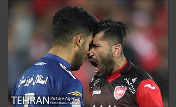 دیدار تیم های فوتبال پرسپولیس و استقلال خوزستان
