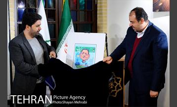 تقدیر از همکاران نویسنده و رونمایى از دوهفته نامه همگامان 21