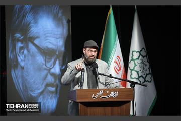 بزرگداشت مرحوم نادر طالب‌زاده  9