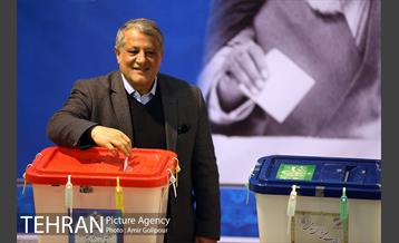 شرکت محسن هاشمی رئیس شورای اسلامی شهر تهران در انتخابات مجلس شورای اسلامی 8