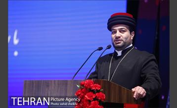 نشست  شهردار تهران با رهبران دینی،چهره های برجسته و شهروندان مسیحی آشوری و ارمنی 17