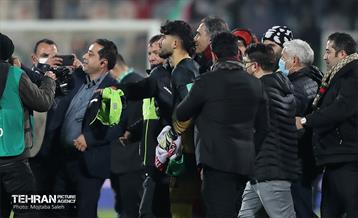 جشن و شادی بازیکنان و کادر فنی تیم ملی ایران پس از صعود به جام جهانی 2022