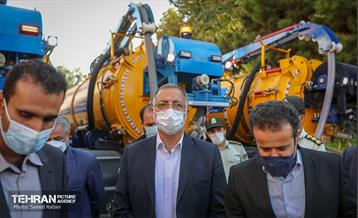 بازدید شهردار  تهران از تجهیزات جدید سازمان مدیریت پسماند 9
