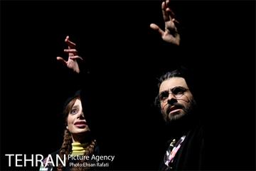 نمایش باغ آلبالو 43