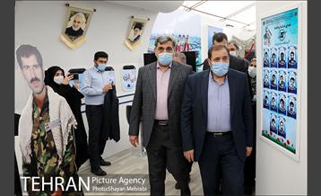 بازدید شهردار تهران از نمایشگاه دفاع مقدس 3