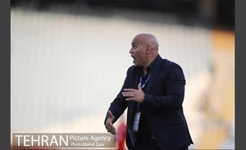 دیدار تیم‌های فوتبال استقلال و پدیده 18