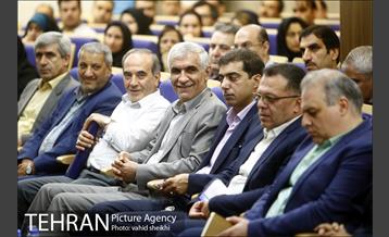 بازدید شهردار تهران از موسسه مطبوعاتی همشهری  13