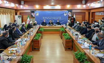 نشست هم اندیشی شهردار تهران با نخبگان منطقه 17