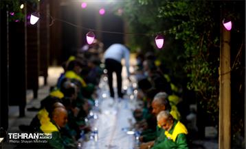 افطاری شهردار تهران با پاکبانان 11