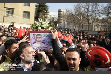 تشییع پیکر شهید آتش‌نشان «قریب رضا دارابی» 24