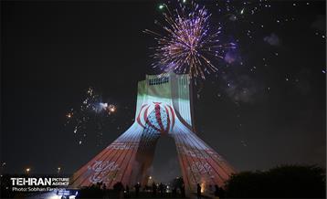 جشن نور پیروزی تیم ملی در میدان آزادی  12