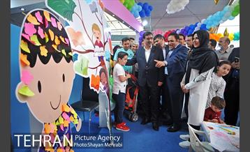 بازدید حسینی مکارم سرپرست شهرداری تهران ار نمایشگاه کتاب 47