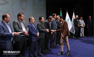 آیین تجلیل از همکاران نمونه شرکت خودرو سرویس شهر 32