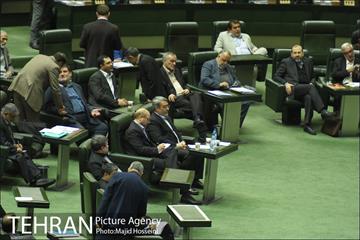 حضور شهردار تهران در جلسه علنی مجلس شورای اسلامی 10
