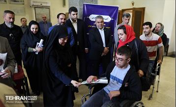 آیین بازگشایی مدارس استثنائی و بهره برداری از ناوگان سرویس این مدارس 1