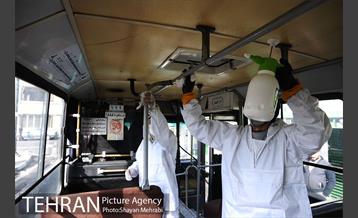 بازدید شهردار تهران از عملیات ضد عفونی کردن اتوبوس های شهری 1