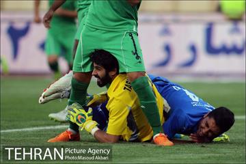 دیدار استقلال و ماشین سازی در لیگ برتر فوتبال 1