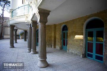 عمارت‌های تاریخی تهران؛ عمارت مستوفی الممالک 41