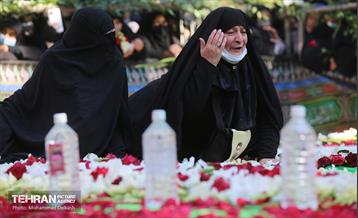 تشییع دو شهید گمنام در منطقه 15