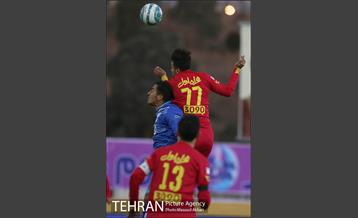 دیدار تیم های فوتبال نفت تهران واستقلال تهران