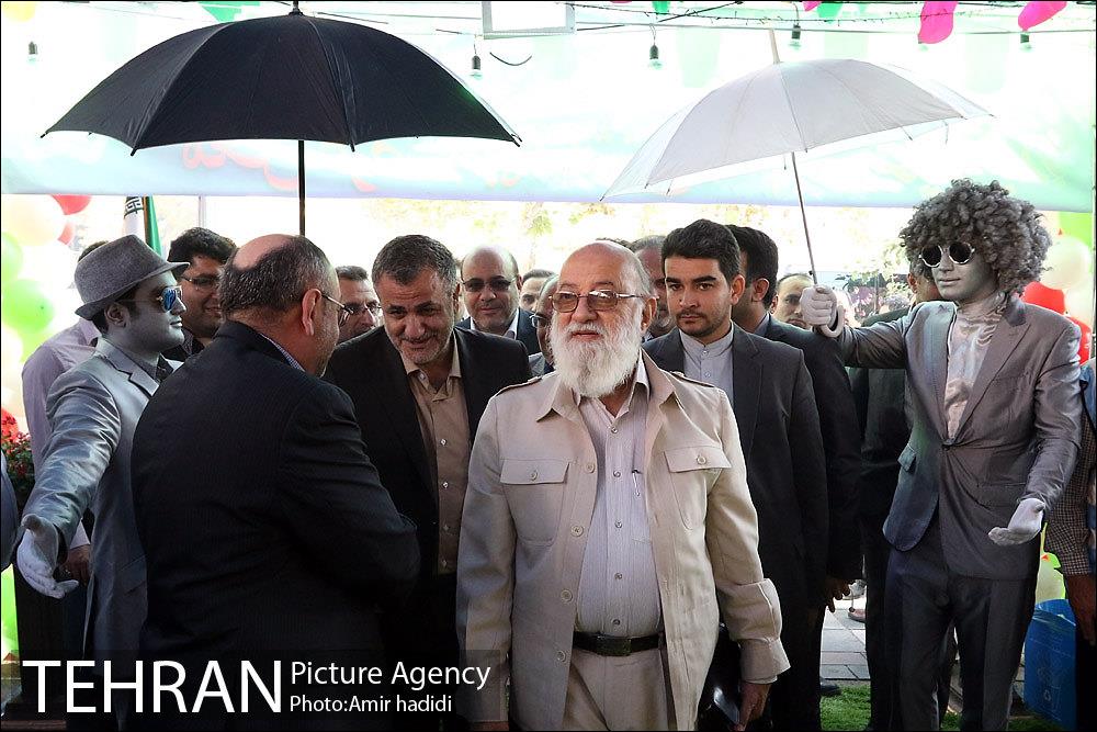 بازدید رییس شورای اسلامی شهر تهران و مدیر عامل سازمان میادین شهرداری تهران از مراکز عرضه بهداشتی دام 12