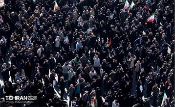 اجتماع مردم تهران در پی شهادت رهبر انقلاب - 1 41
