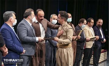 آیین اختتامیه هشتمین جشنواره بین المللی تکنوازان ساز دف 21