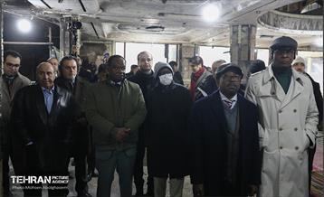 بازدید سفرا از تخریب اموال عمومی شهر 40