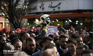 تشییع پیکر شهید آتش‌نشان «قریب رضا دارابی» 21