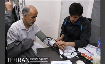 غرفه سلامت به مناسبت هفته سلامت در زیرگذر تئاتر شهر 7