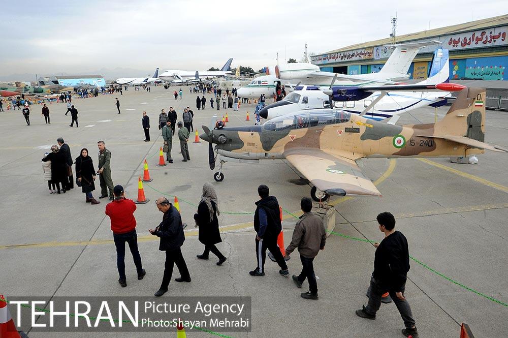 نمایشگاه دستاوردهای هوایی نیروهای مسلح 40
