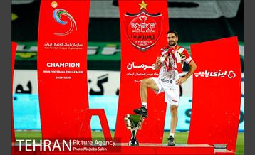 قهرمانی تیم فوتبال پرسپولیس در رقابت‌های لیگ برتر فوتبال 19