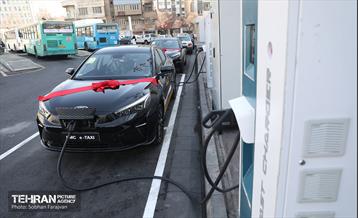 آیین رونمایی از تاکسی‌های برقی  16