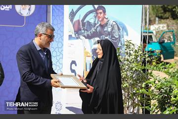 رونمایی از تندیس سرلشکر خلبان شهید بابایی 21